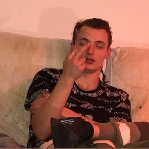 Meet your Posher, Tom